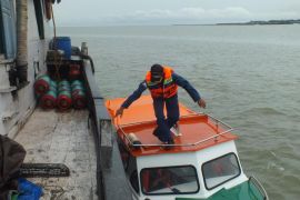 Personel UPP Sungai Nyamuk Rutin Patroli di Perairan Perbatasan