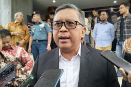 Hasto nilai pertemuan elite politik di Tanah Suci baik bagi iklim demokrasi