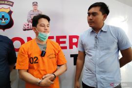 Buka praktik suntik silikon ilegal, pria lulusan SMA diciduk Polres Tapin