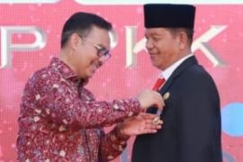 Bupati Simalungun terima penghargaan Manggala Karya Kencana dari BKKBN