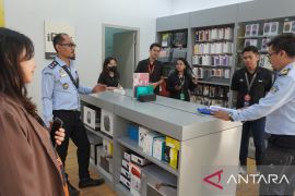 Kemenkumham Bali ajak pengelola mal tak jual produk langgar hak cipta