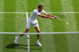 Medvedev tersentuh dengan sambutan penggemar Wimbledon