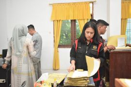 Kejari Bireuen geledah Kantor BPRS terkait korupsi penyertaan modal