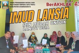 Dharmasraya luncurkan inovasi untuk lansia urus perizinan