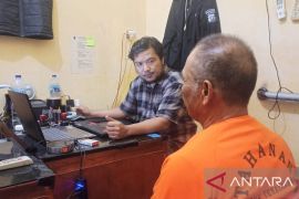 Dijanjikan es krim, ayah tiri tega radupaksa anak berkali-kali