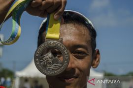 Rafika Farisi juarai Cycling de Jabar kategori Master