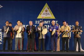 Tarian nasional tiga negara semarakkan pembukaan IMT-GT di USK Aceh