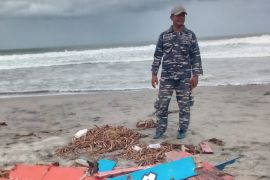 Kapal dihantam ombak, nelayan Aceh Jaya hilang