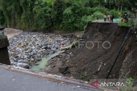 BMKG : Massa udara basah picu hujan lebat saat musim kemarau di Bali