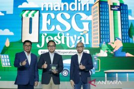Bank Mandiri luncurkan digital carbon tracking dan kartu daur ulang