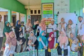 DP2KBP3A Tanah Laut monitoring sampel berisiko stunting di Desa Tambak Sarinah