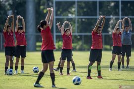 Latihan Timnas Indonesia jelang Semi Final AFF U-19 Page 2 Small