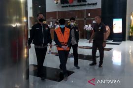 Rumah mantan Kepala Bea Cukai Makassar di Batam digeledah KPK