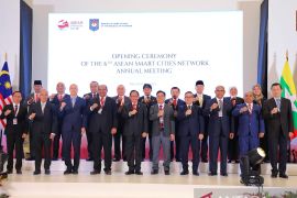 Khofifah: 38 kabupaten/kota di Jatim menuju "smart city"