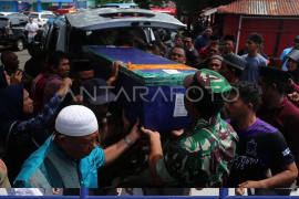Seorang jamaah haji debarkasi Makassar meninggal di pesawat Page 1 Small