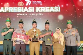 Juara II lomba tiga pilar, Kelurahan Syamsudin Noor raih penghargaan Mabes Polri