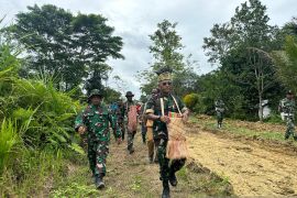 Satgas TMMD 117 fokus bangun jalan dan perbaikan dermaga di Sorong Selatan