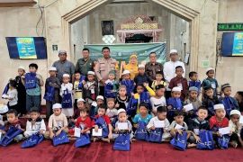 UPZ berikan santunan peserta Khitanan Massal di Banjarmasin