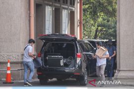 KPK datangi Gedung PT Perkebunan Nusantara XI