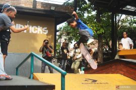 Converse CONS Project ajang interaksi intim dengan "skateboarder"