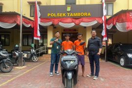 Polisi tangkap dua pencuri sepeda motor di Jakarta