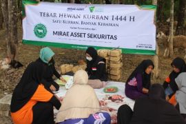 Dompet Dhuafa dan Mirae Asset Sekuritas Indonesia salurkan hewan kurban ke daerah pelosok