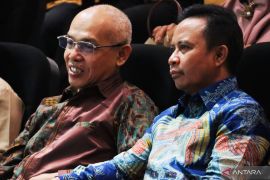 Tapin rancang program satu desa satu sarjana untuk cetak generasi emas