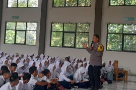 Sosialisasi UU ITE, Polres Pandeglang gelar "Police Goes to School"
