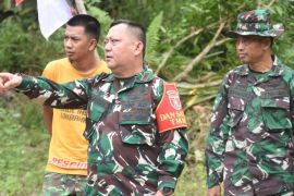 Dansatgas TMMD ke-117 Kodim 1003/HSS puji sinergitas personel dan masyarakat