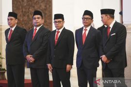 Presiden Jokowi lantik lima wakil menteri