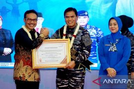 Kasal dikukuhkan jadi bapak asuh anak stunting