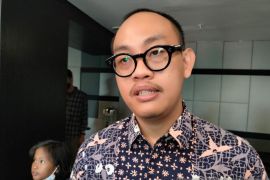 Ekonom nilai kenaikan suku bunga BI akan menekan konsumsi masyarakat