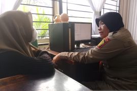 Satpol PP/WH amankan tujuh warga Lhokseumawe karena karaoke sampai laut malam