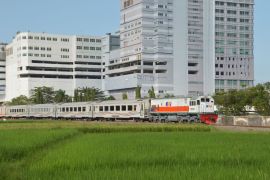Akibat insiden Semarang, KA Pandalungan terlambat dua jam tiba di Stasiun Jember
