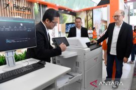 Dukung industri kreatif, perusahaan percetakan kenalkan printer baru