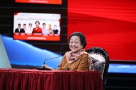 Ketua Dewan Pengarah BPIP Menerima Penghargaan sebagai Penggerak dan Inspirator Cegah Stunting