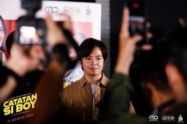 Cerita Angga Yunanda jadi "Boy" kekinian dalam film "Catatan si Boy"