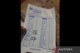 Orang tua siswa SDN di Karawang mengeluh diwajibkan beli buku ke toko tertentu