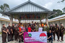 Kejari Bangka Selatan gelar bakti sosial