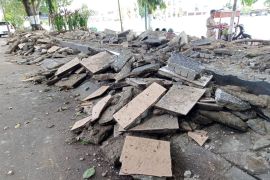 Pemkot Mataram merevitalisasi pedestrian Taman Sangkareang