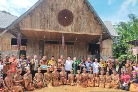 Festival budaya Mesiwah Pare Gumboh ke-5 berlangsung meriah