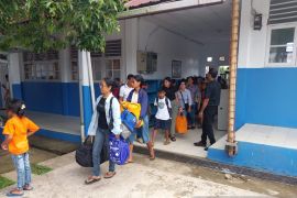 Kodim 1504 Ambon fasilitasi transportasi siswa Kariu Maluku Tengah