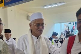 Jamaah haji Kloter 24 Sulawesi Tenggara tiba di Kota Kendari