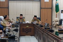 Bengkulu berikan beasiswa kuliah kepada 10 ketua OSIS terpilih