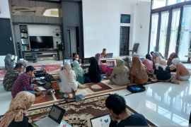 Andalas University is planning 27 weaving motifs as intellectual property