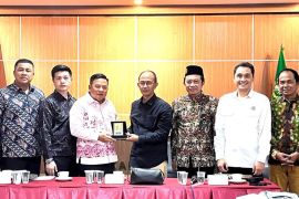 Gubernur Narathiwat ajak pengusaha Jatim kembangkan produksi durian