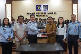 Rudenim Pekanbaru pindahkan 27 imigran asal Myanmar ke Pekanbaru