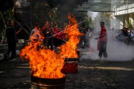 Simulasi kebakaran di tempat perbelanjaan