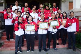 Bali bagikan bonus ke peraih medali Pornas Korpri XVI