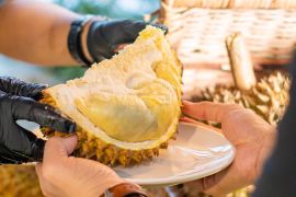 Rasakan sensasi makan durian di hotel bintang lima di Surabaya